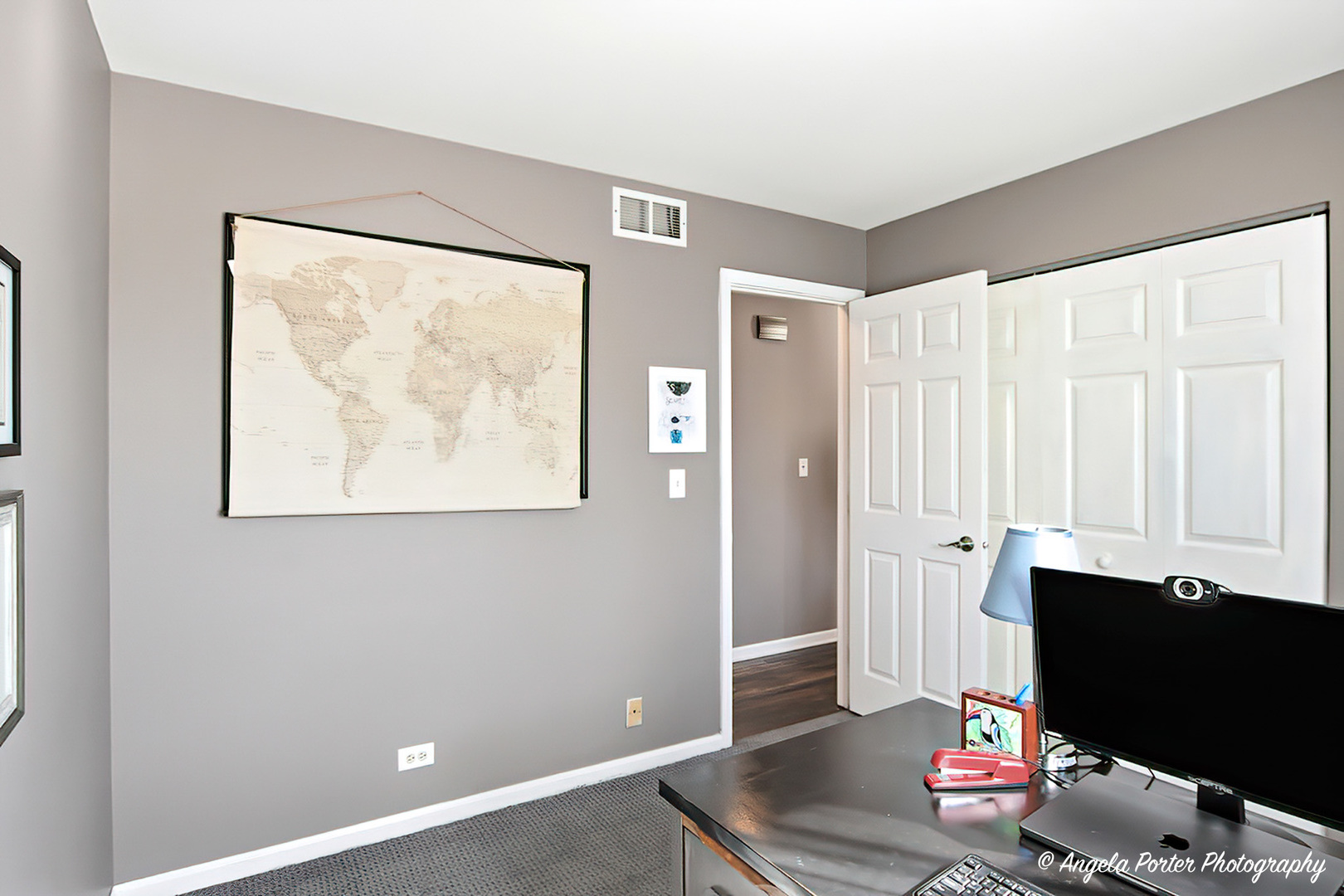 2019 Aspen Drive Woodstock, IL 60098 - Photo 18 of 31 a living room with furniture and a flat screen tv