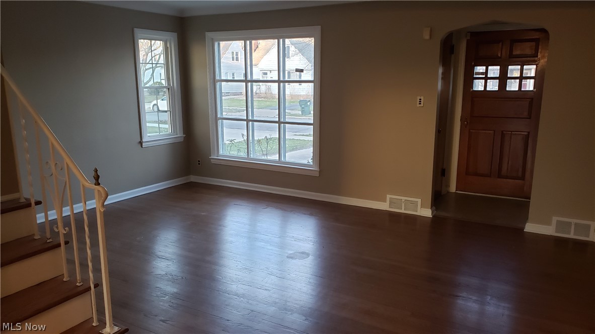 1450 Sunset Road Cleveland, OH 44124 - Photo 4 of 14