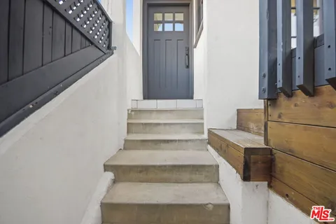$5,500 | 8188 Gould Avenue, Los Angeles, CA 90046