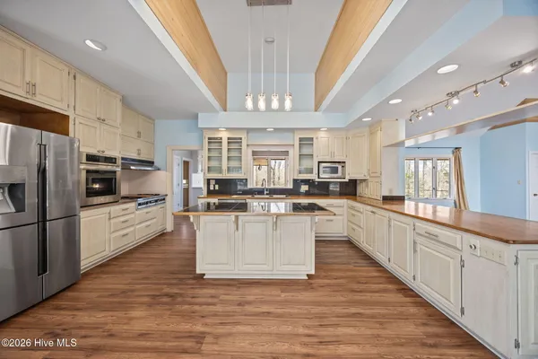 $838,750 | 2875 Drake Mallard Drive, Grimesland, NC 27837