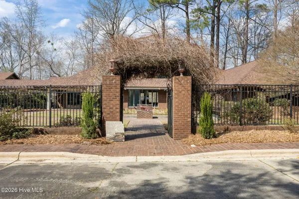 $838,750 | 2875 Drake Mallard Drive, Grimesland, NC 27837