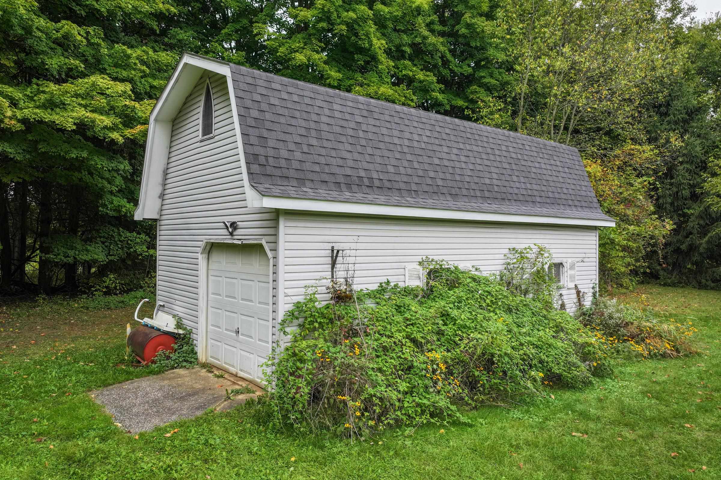 4075 East Farrand Road Clio, MI 48420 - Photo 30 of 36 50171965-a971e08e-b125-48b9-b077-a906d56d825a.JPG