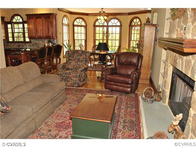 14511 West Salisbury Road Midlothian, VA 23113 - Photo 4 of 12 Den/Family/Great Room