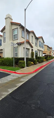 $799,000 | 454 Ashbourne Gn, Escondido, CA 92027