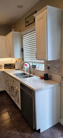 $799,000 | 454 Ashbourne Gn, Escondido, CA 92027