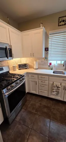 $799,000 | 454 Ashbourne Gn, Escondido, CA 92027