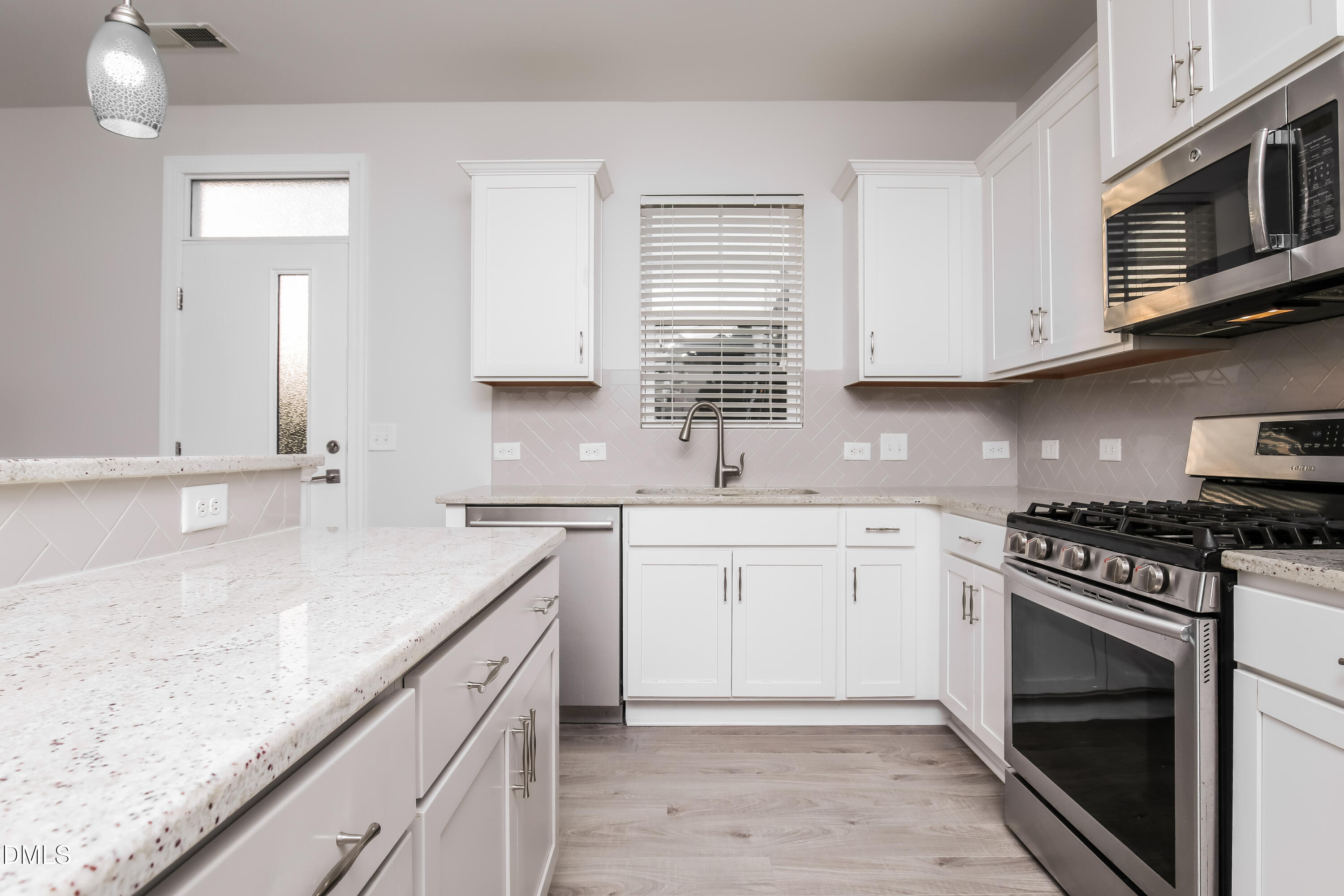 175 Cherry Bark Loop Clayton, NC 27527 - Photo 7 of 20 Kitchen-15033689