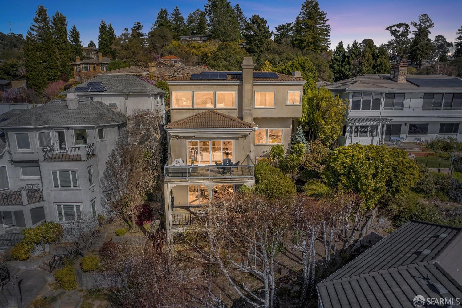 6431 Gwin Road Oakland, CA 94611 - Photo 2 of 90 Gallery Image 2