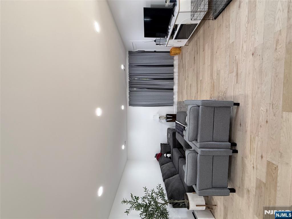 71 Spring Street Garfield, NJ 07026 - Photo 4 of 21