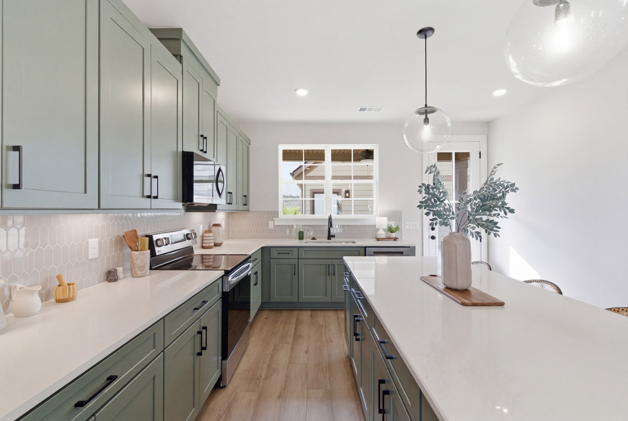 1805 Flatwaters Street Spring Hill, TN 37174 - Photo 9 of 27