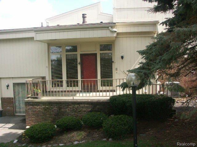 998 Golfview Court, Unit 1L Rochester, MI 48307 - Photo 1 of 23 PICT0149.JPG