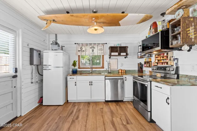 $367,000 | 605 Wisteria Street, Panama City Beach, FL 32407