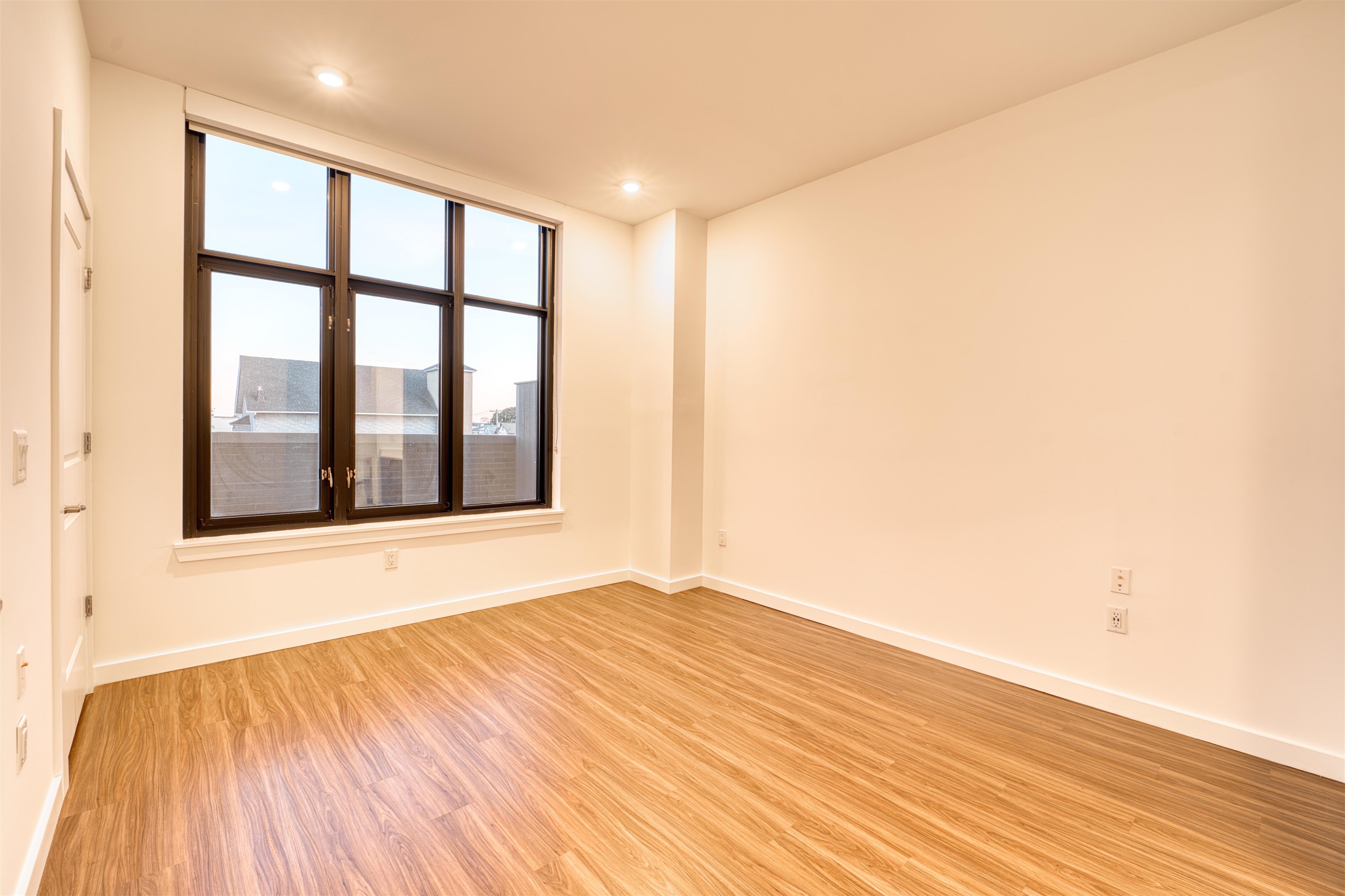 957 Broadway, Unit 904 Bayonne, NJ 07002 - Photo 11 of 38