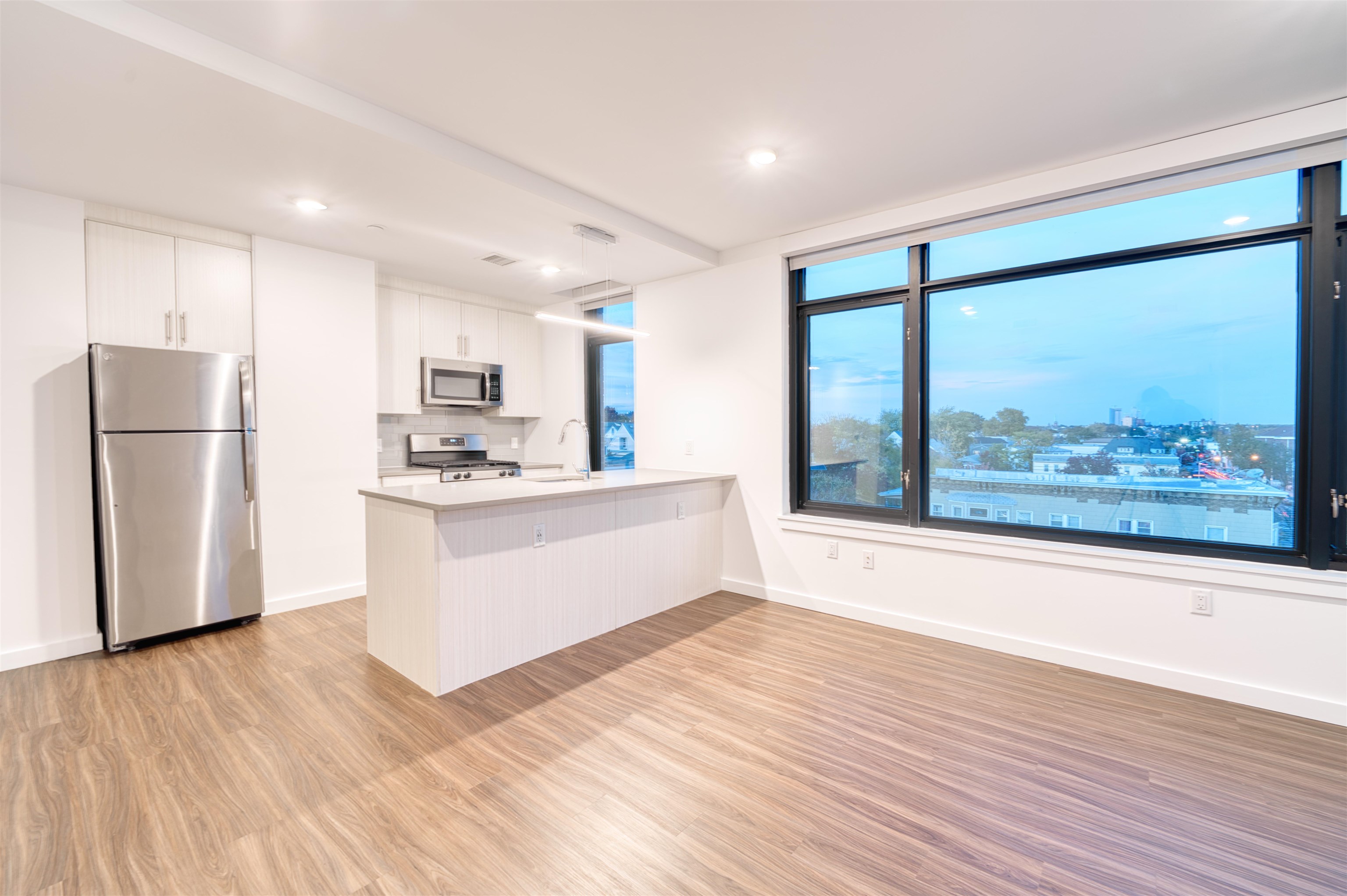 957 Broadway, Unit 904 Bayonne, NJ 07002 - Photo 6 of 38