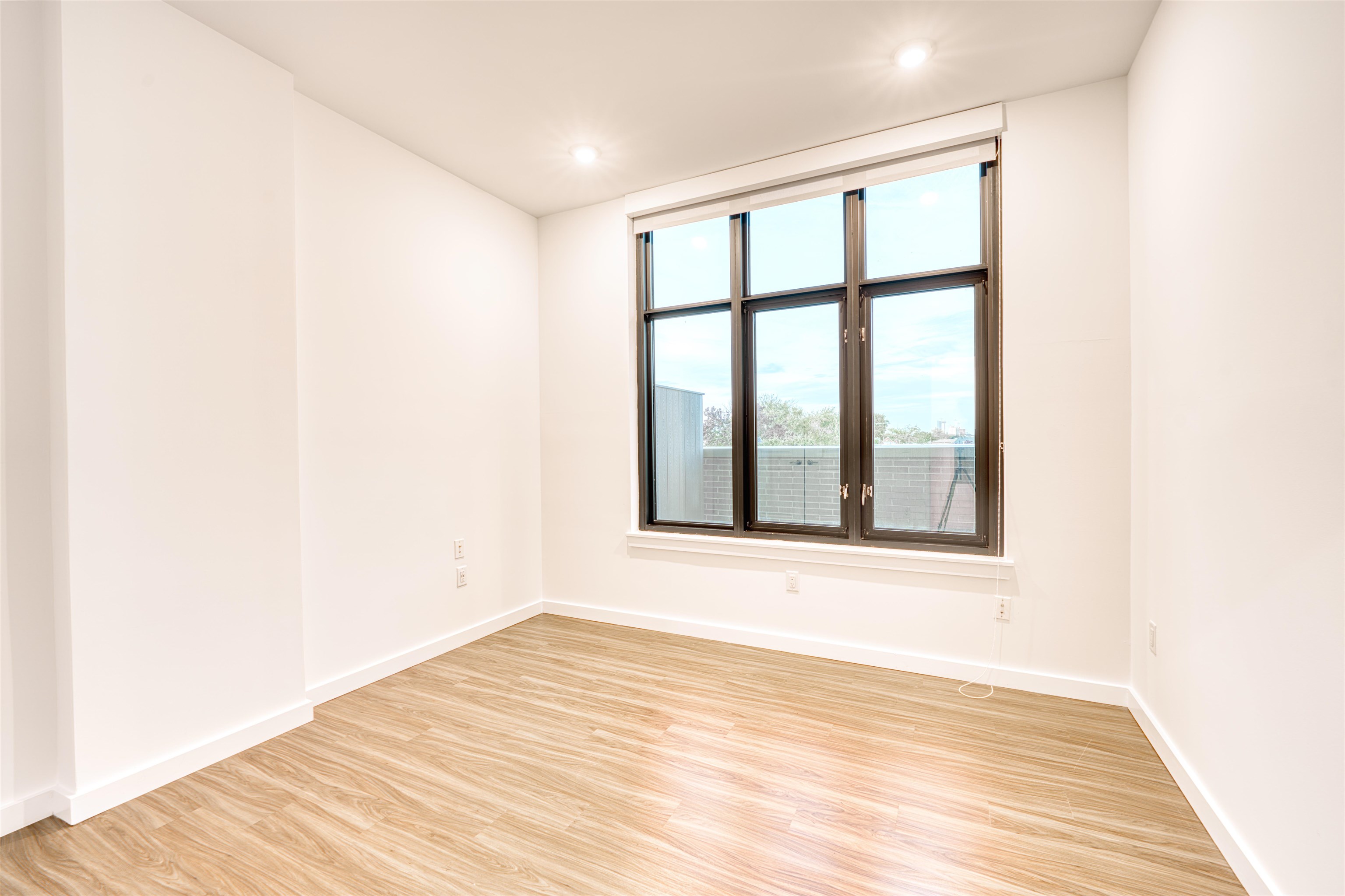 957 Broadway, Unit 904 Bayonne, NJ 07002 - Photo 9 of 38