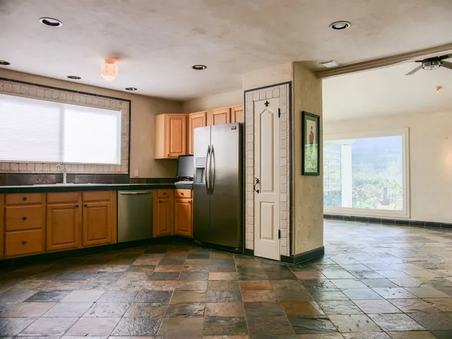 $1,100,000 | 974 Lekeona Loop, Wailuku, HI 96793