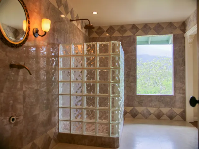 $1,100,000 | 974 Lekeona Loop, Wailuku, HI 96793