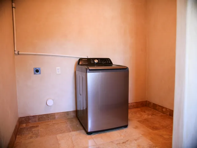 $1,100,000 | 974 Lekeona Loop, Wailuku, HI 96793