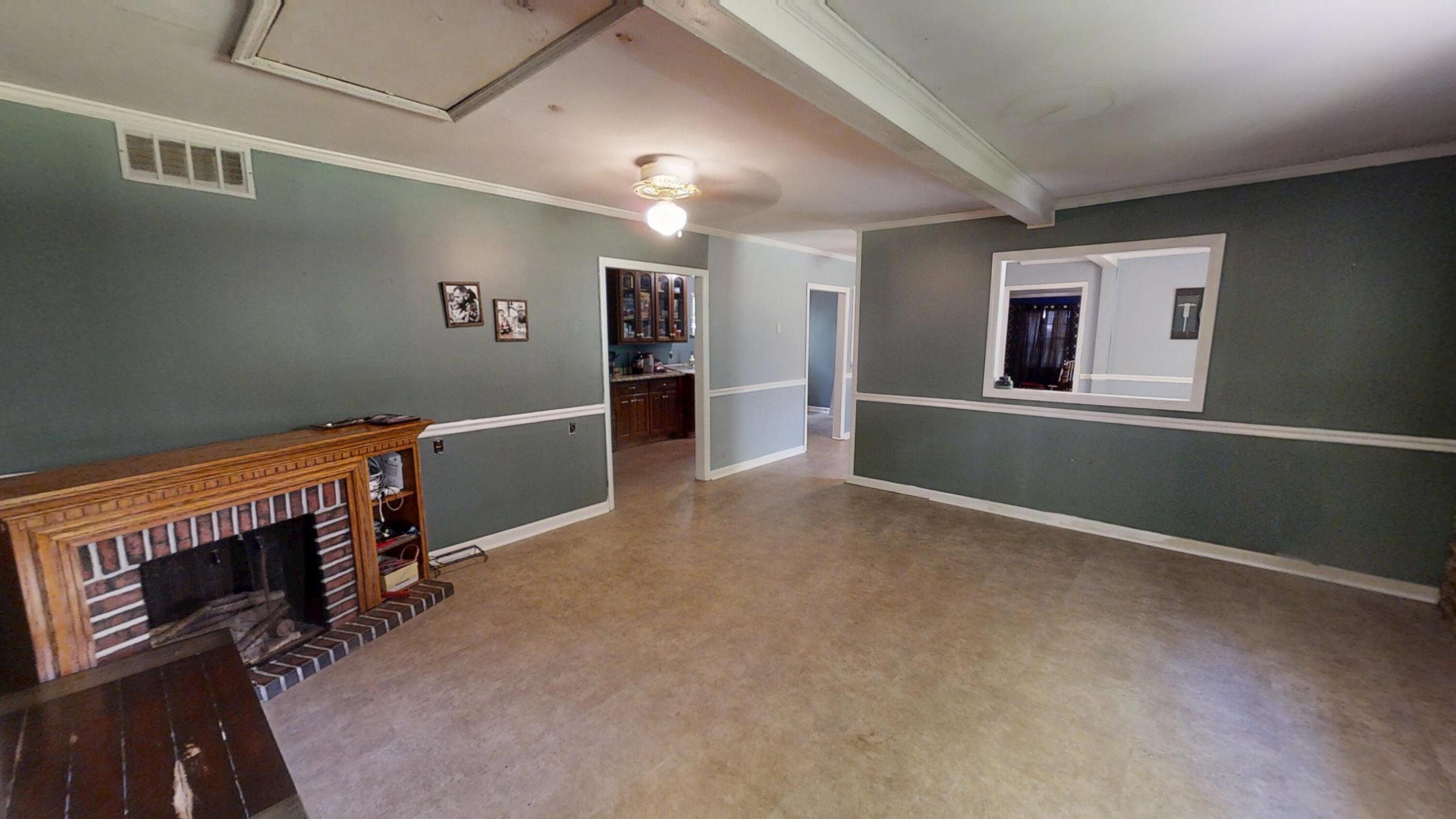 523 Cannon Road LaFayette, GA 30728 - Photo 11 of 26 523-Cannon-Living-room