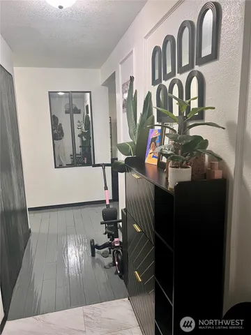 $320,000 | 820 Cady Road, Unit F103, Everett, WA 98203