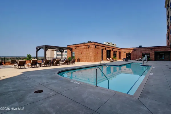 $437,500 | 10 Grace Street, Unit 504, Wilmington, NC 28401