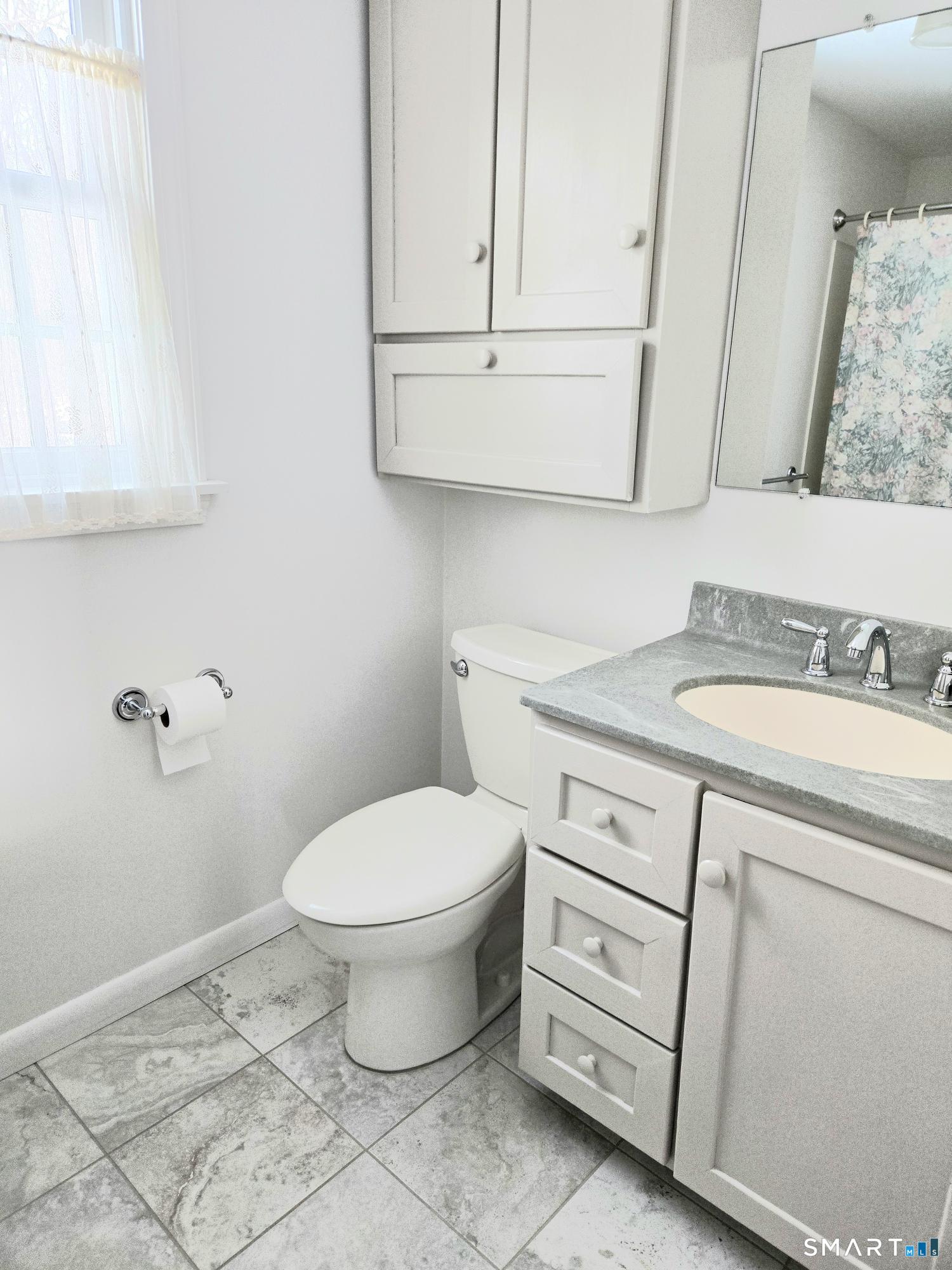 59 Dickinson Road Marlborough, CT 06447 - Photo 27 of 38 Second Floor Main Bathroom