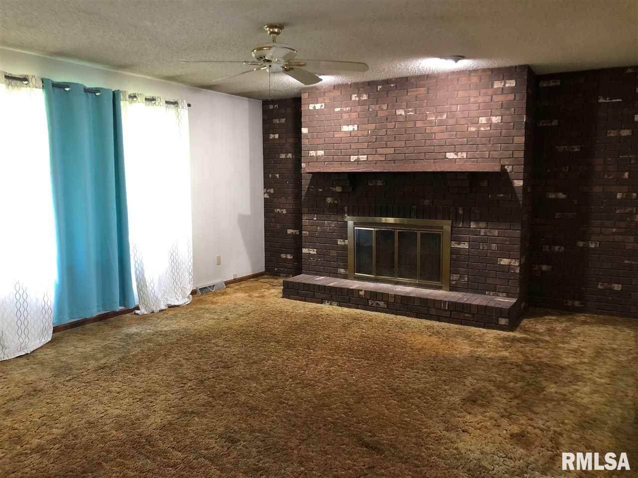 4140 Hazelcrest Road Springfield, IL 62703 - Photo 3 of 13