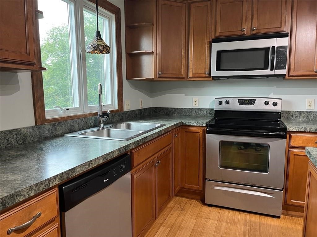 3 Buttonwood Street, Unit 2 Bristol, RI 02809 - Photo 8 of 9