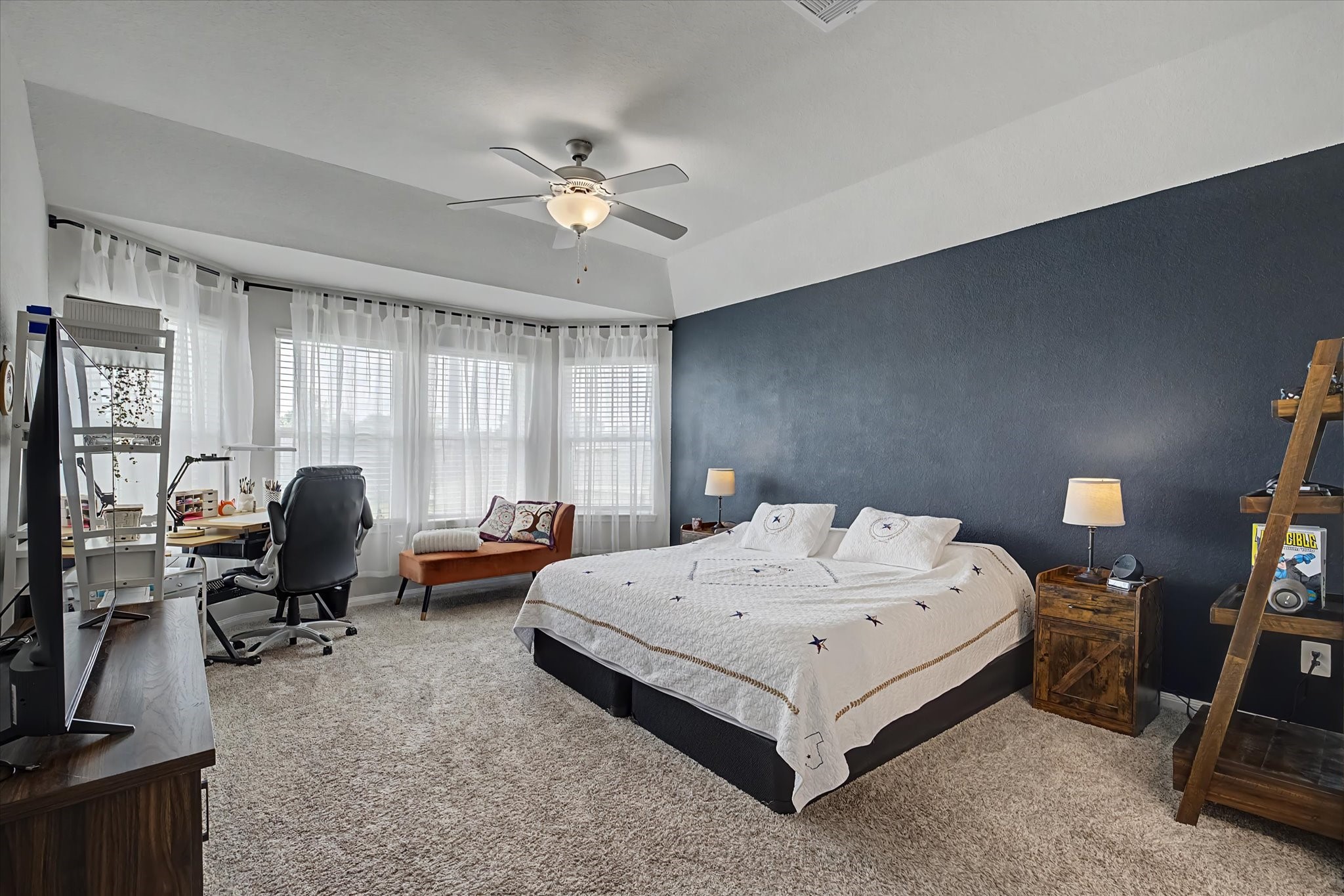 10842 Cliffs View Drive Iowa Colony, TX 77583 - Photo 17 of 47 Primary bedroom!