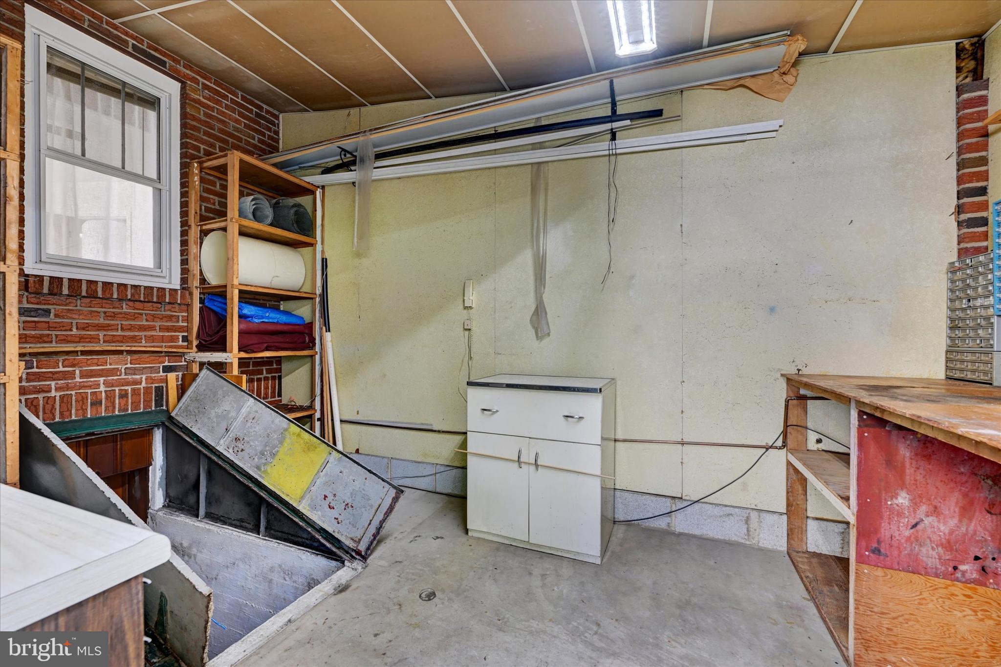 4415 Raspe Avenue Baltimore, MD 21206 - Photo 27 of 28 Storage/Tool Room