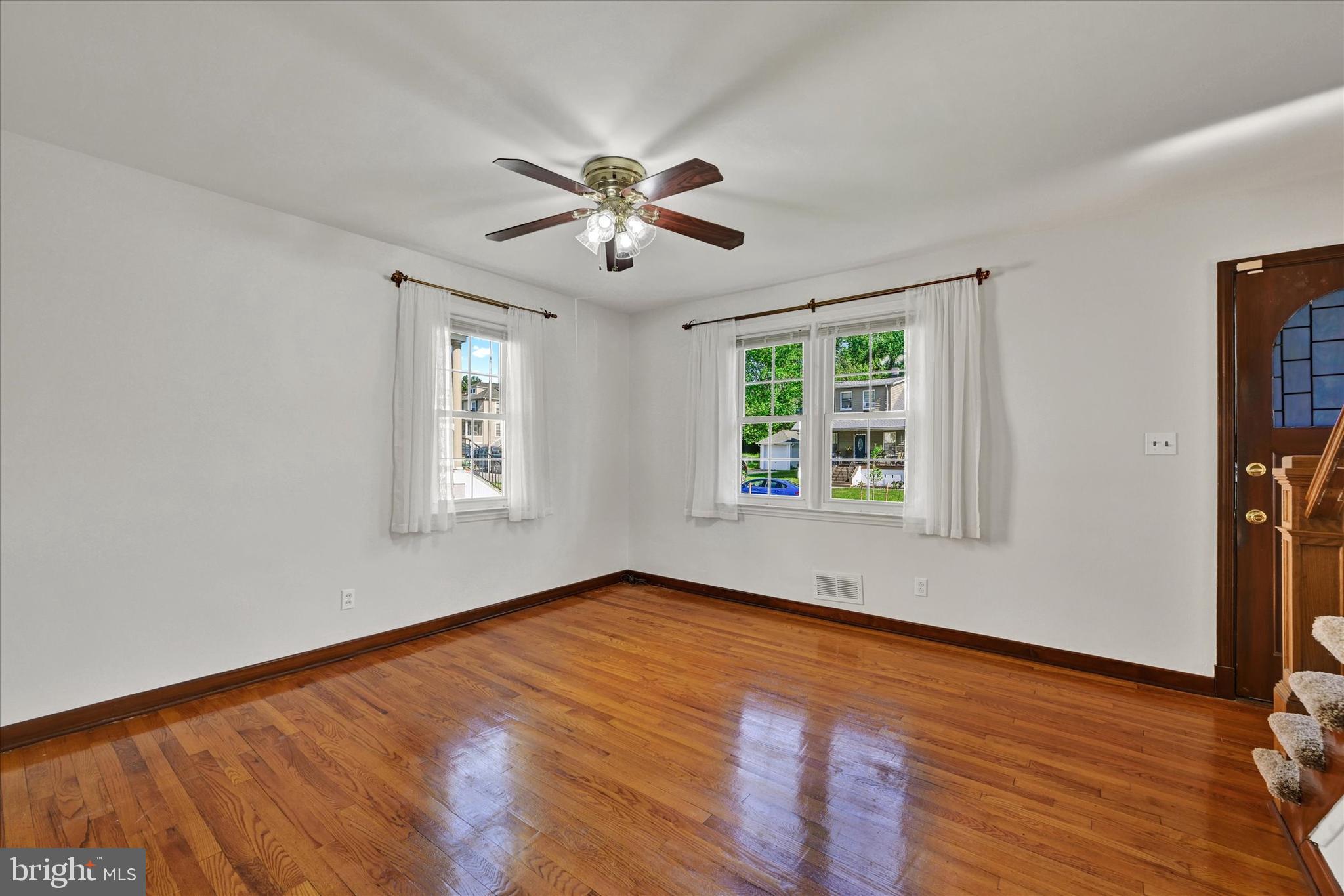 4415 Raspe Avenue Baltimore, MD 21206 - Photo 4 of 28 Living Room with Lots of Natural Light