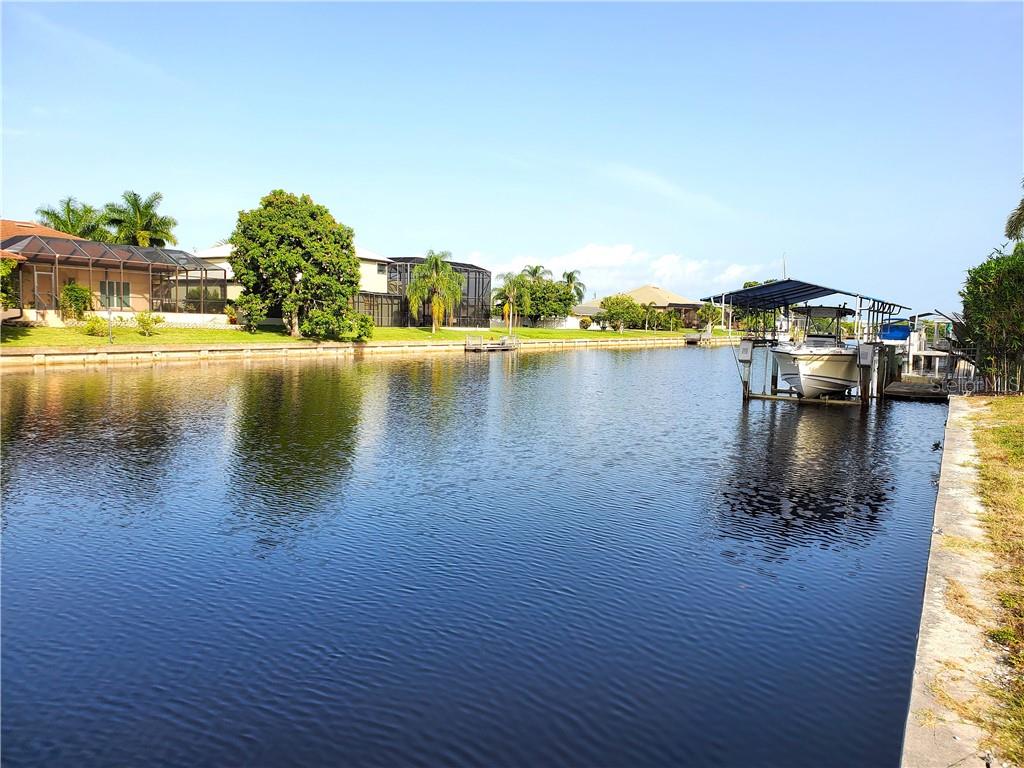 Beautiful wide canal just a 5 minute ride to open water! It is also sailboat access!