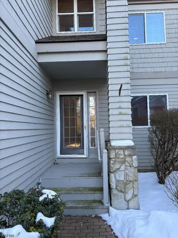 $274,900 | 3 Harker Hill Drive, Unit 3, Hamburg, NJ 07419