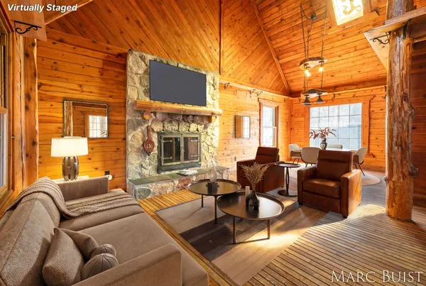 $325,000 | 1876 Lake Michigan Drive Northwest, Grand Rapids, MI 49534