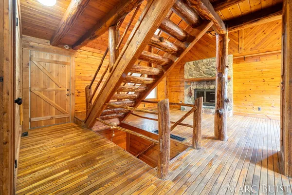 $325,000 | 1876 Lake Michigan Drive Northwest, Grand Rapids, MI 49534