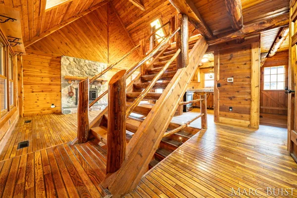 $325,000 | 1876 Lake Michigan Drive Northwest, Grand Rapids, MI 49534