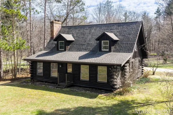 $325,000 | 1876 Lake Michigan Drive Northwest, Grand Rapids, MI 49534