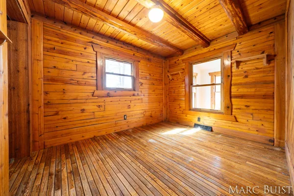 $325,000 | 1876 Lake Michigan Drive Northwest, Grand Rapids, MI 49534