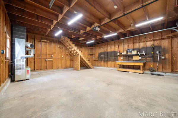 $325,000 | 1876 Lake Michigan Drive Northwest, Grand Rapids, MI 49534