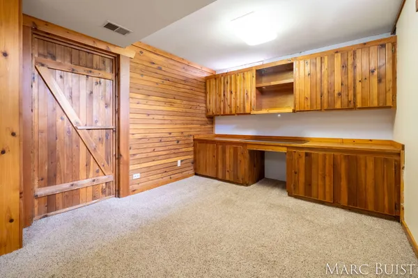 $325,000 | 1876 Lake Michigan Drive Northwest, Grand Rapids, MI 49534