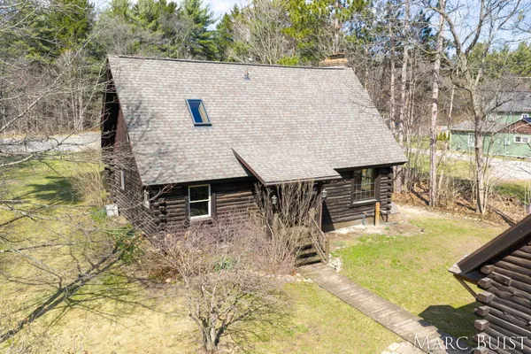 $325,000 | 1876 Lake Michigan Drive Northwest, Grand Rapids, MI 49534