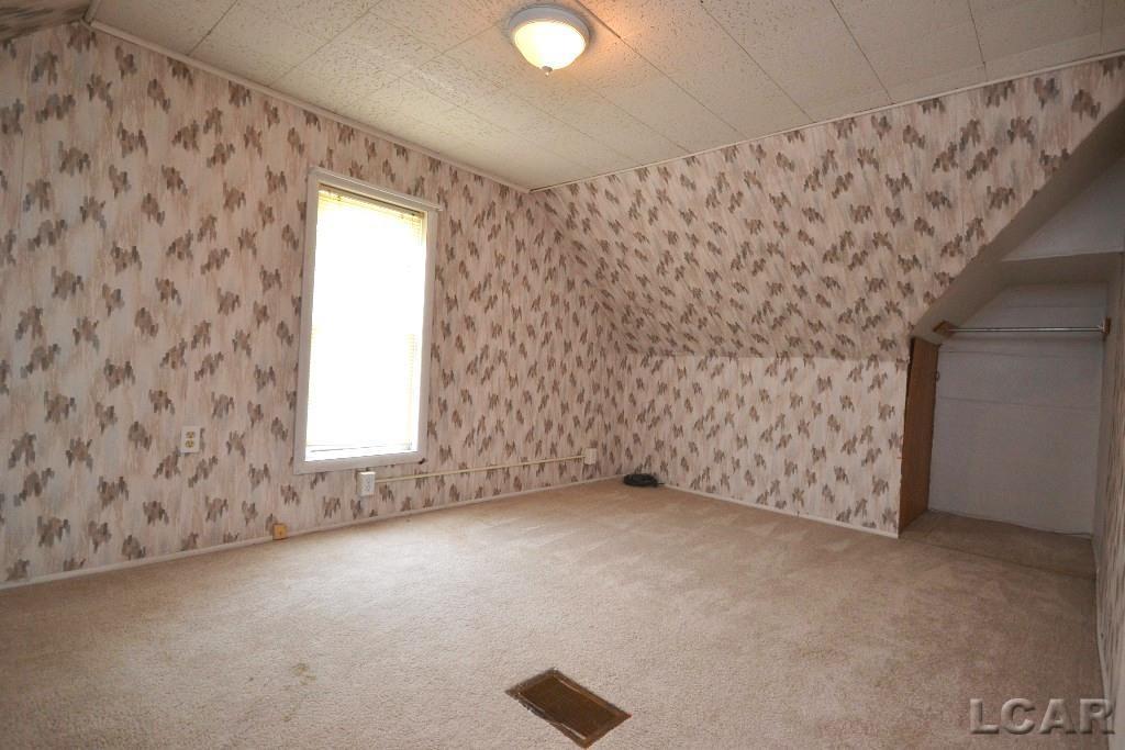 207 West Russell Road Tecumseh, MI 49286 - Photo 16 of 36 50043196-15.JPG