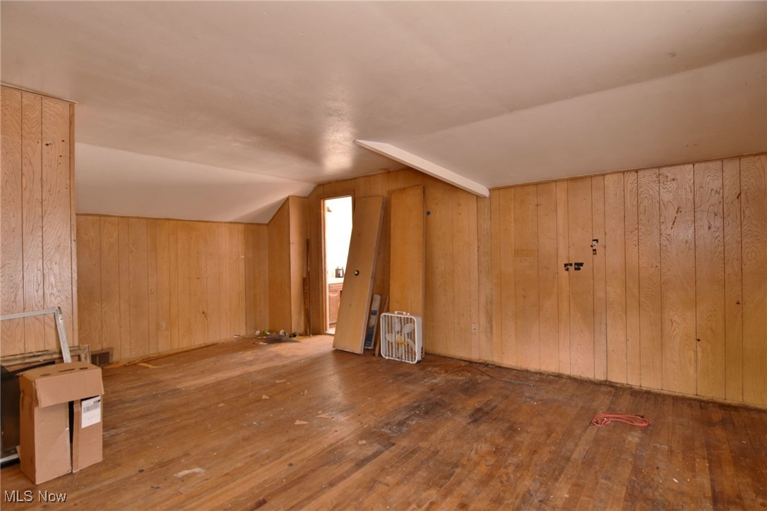 1040 Woodview Road Cleveland Heights, OH 44121 - Photo 12 of 19