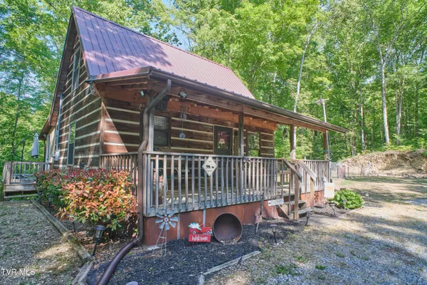 $345,000 | 1092 Highway 25E, Newport, TN 37821