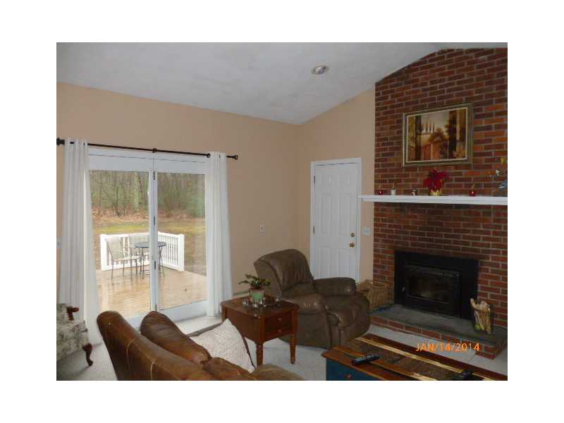 780 Laten Knight Road Cranston, RI 02921 - Photo 20 of 24 Den/Family/Great Room.