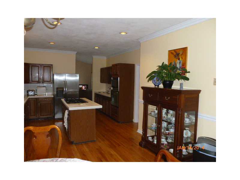 780 Laten Knight Road Cranston, RI 02921 - Photo 6 of 24 Kitchen.