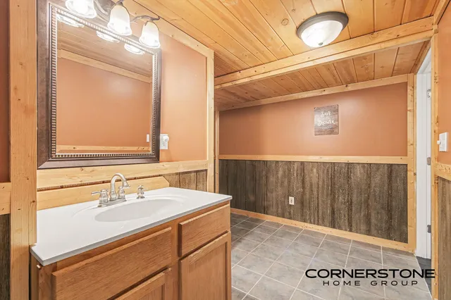 $454,900 | 13261 Wabasis Avenue Northeast, Cedar Springs, MI 49319