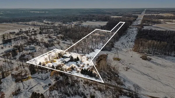 $449,900 | 13261 Wabasis Avenue Northeast, Cedar Springs, MI 49319