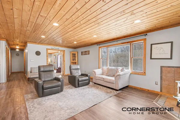 $449,900 | 13261 Wabasis Avenue Northeast, Cedar Springs, MI 49319