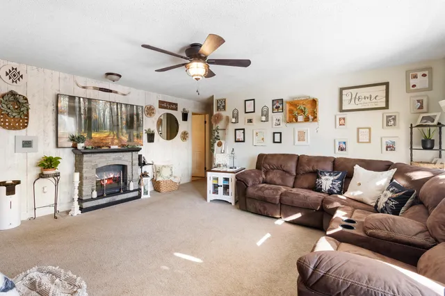 $375,000 | 18 Fr 41, Friendship, ME 04547